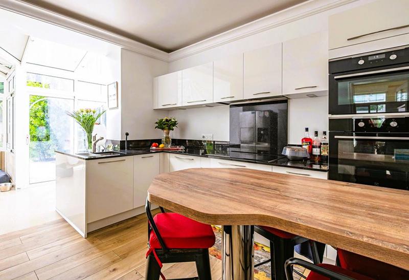 Propriété - 550 m² - 17 pièces