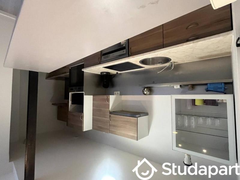 Chambre - 9 m² - 1 pièce