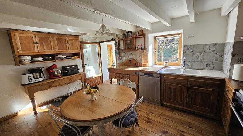 Maison en pierre - 131 m² - 5 pièces