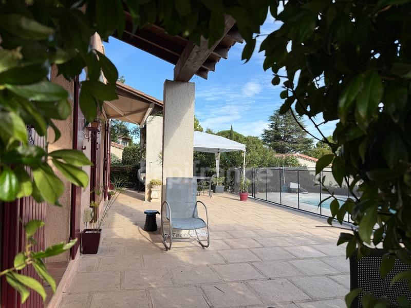 Maison - 180 m² - 5 pièces