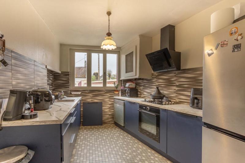 Maison - 142 m² - 8 pièces