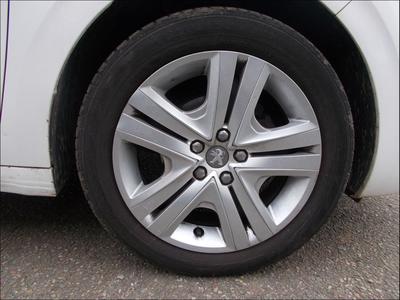 Peugeot 208 1.2 Vti 82 Cv Style