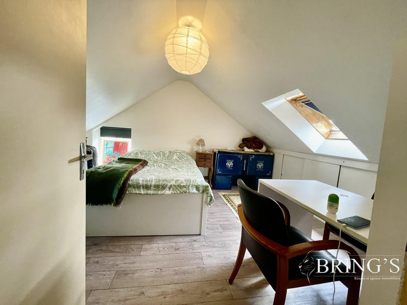 Maison traditionnelle - 175 m² - 7 pièces