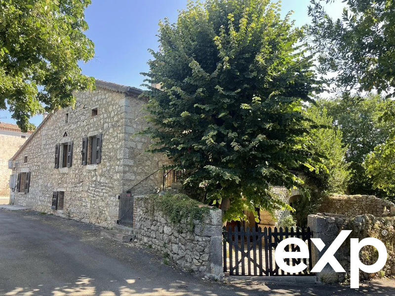 Maison ancienne - 190 m² - 8 pièces