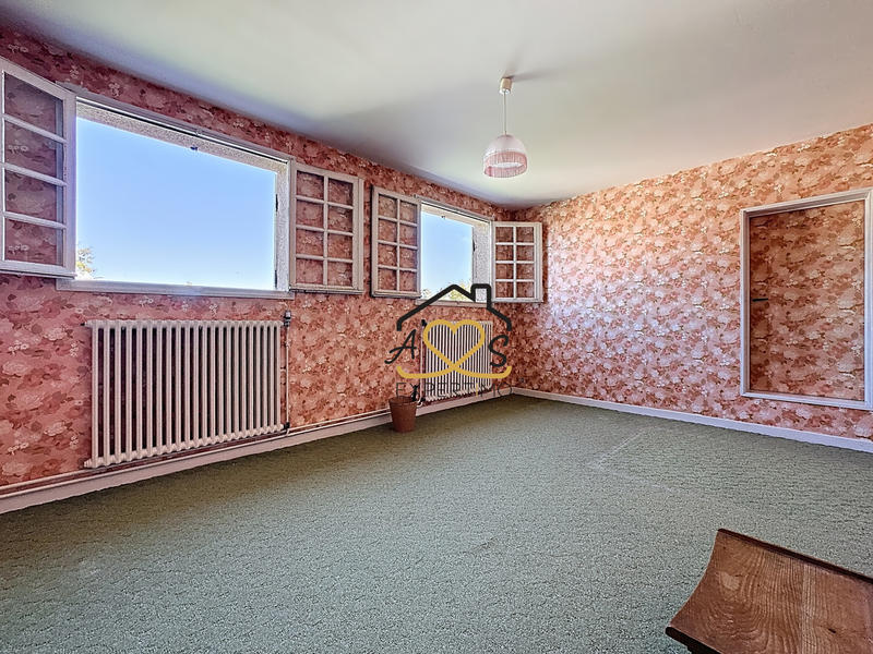 Maison - 240 m² - 11 pièces