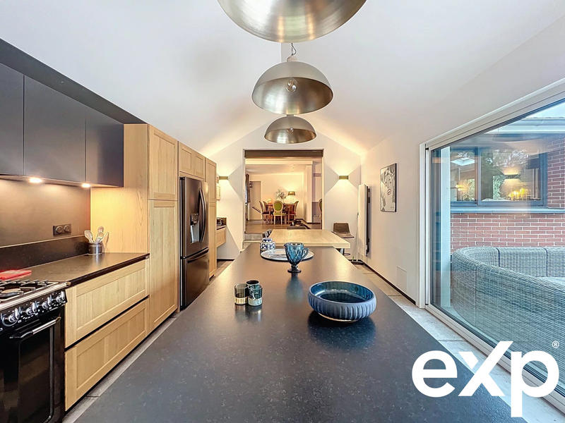 Maison - 186 m² - 7 pièces