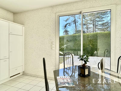 Maison - 207 m² - 7 pièces
