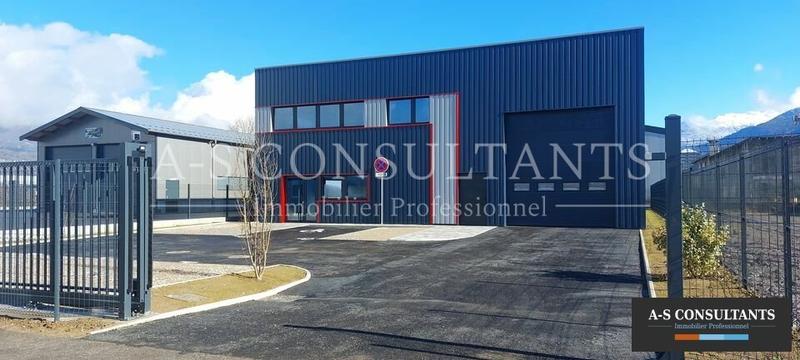 Local d'activité / Entrepôt - 471 m²