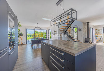 Maison - 130 m² - 5 pièces