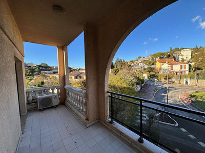 Appartement - 57 m² - 2 pièces