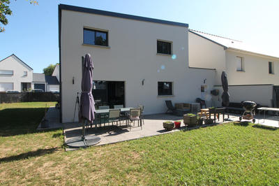 Maison - 121 m² - 6 pièces