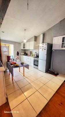 Maison - 231 m² - 6 pièces