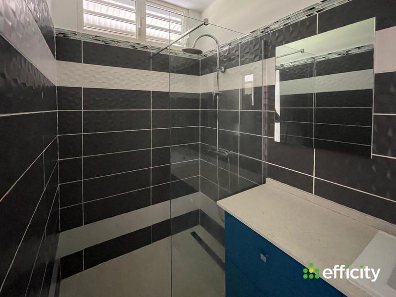 Maison - 65 m² - 5 pièces