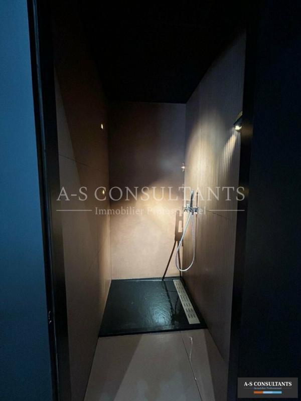 Local d'activité / Entrepôt - 290 m²