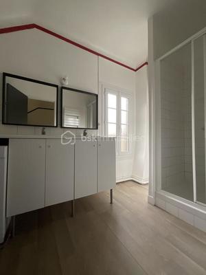 Appartement - 64 m² - 2 pièces