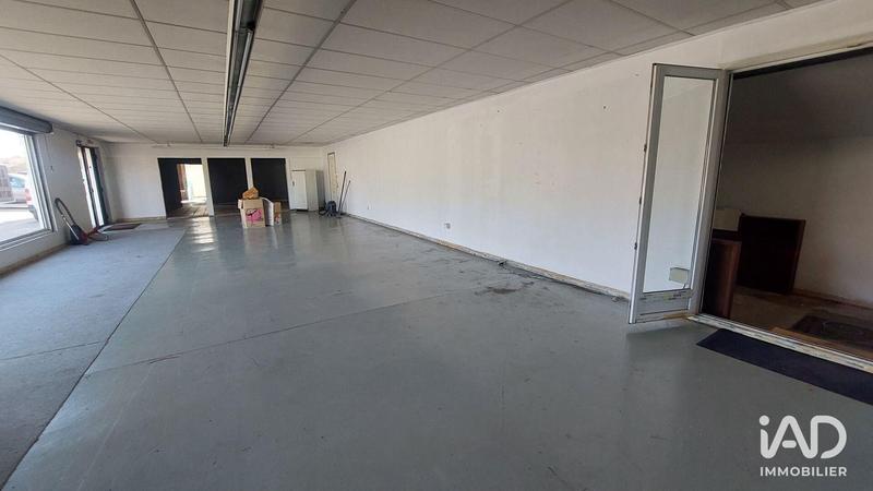 Local commercial - 267 m²