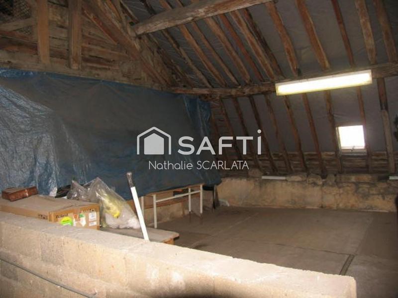 Maison - 180 m² - 7 pièces