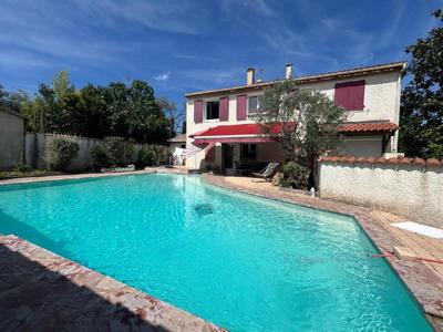 Maison - 139 m² - 6 pièces