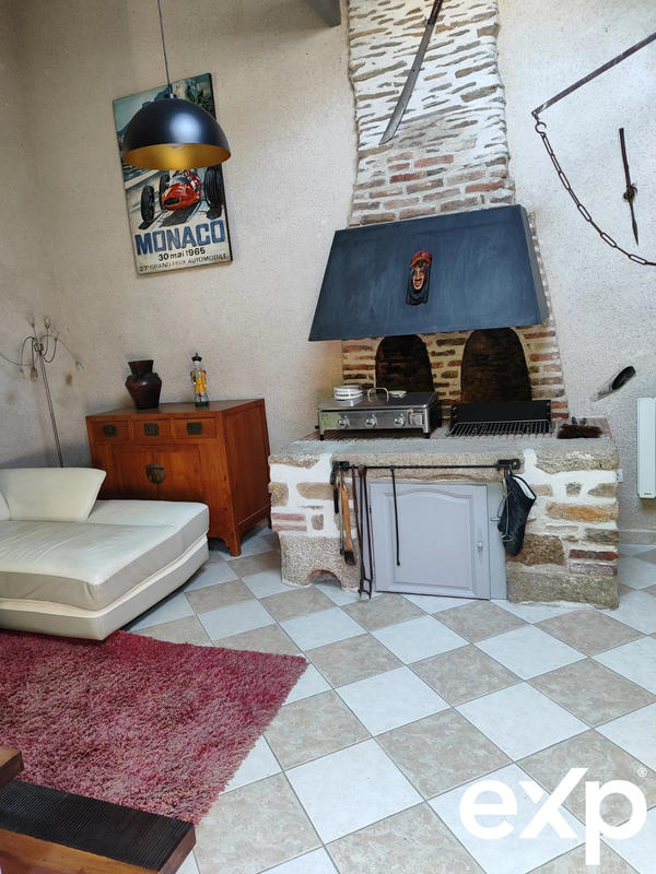 Maison traditionnelle - 225 m² - 7 pièces