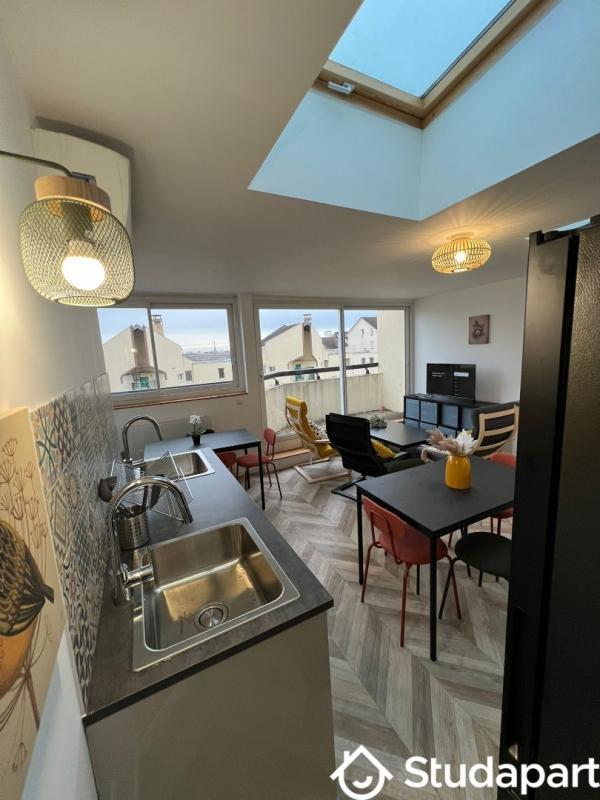 Chambre - 11 m² - 1 pièce