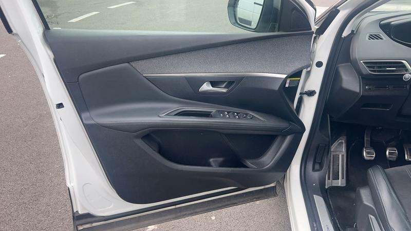 Peugeot 3008 Crossway II 1.2 Puretech 130