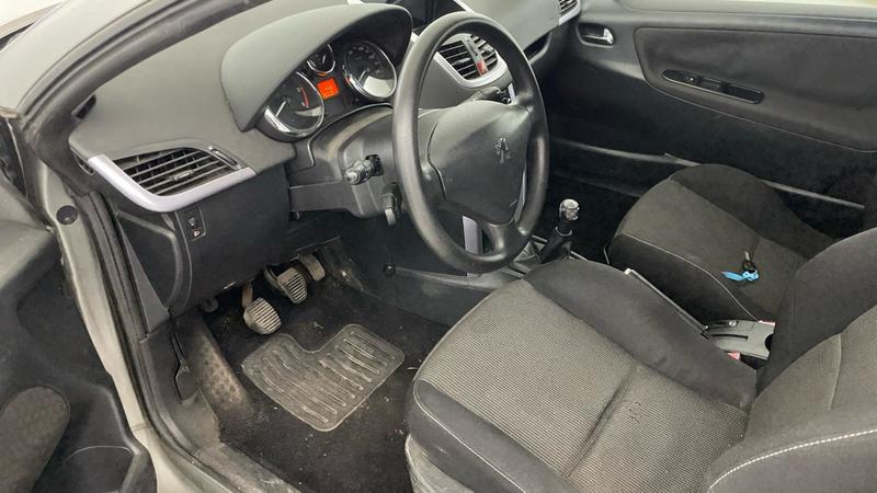 Peugeot 207 Cc 1.6 Hdi 16v 110ch Fap Blue Lion Sport