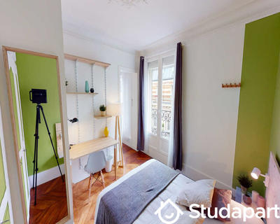 Chambre - 130 m² - 1 pièce