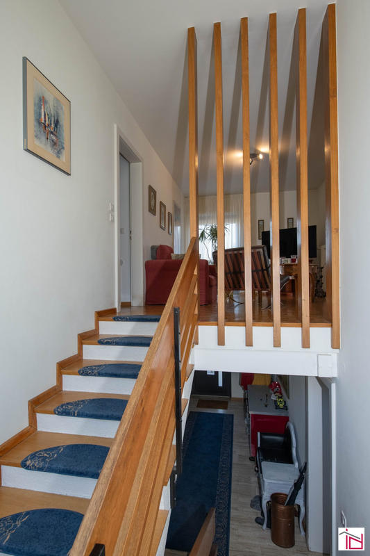 Maison - 222 m² - 6 pièces