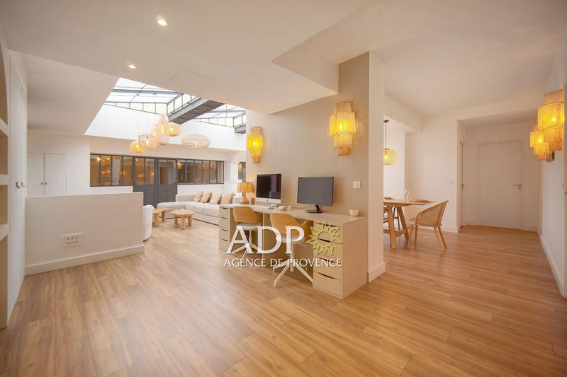 Local commercial - 200 m²