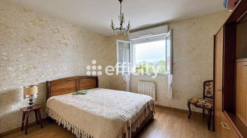 Appartement - 90 m² - 4 pièces