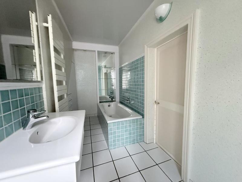 Appartement - 95 m² - 3 pièces