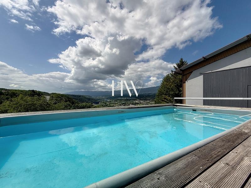 Maison - 170 m² - 5 pièces