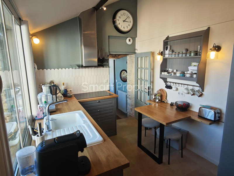 Maison - 300 m² - 9 pièces