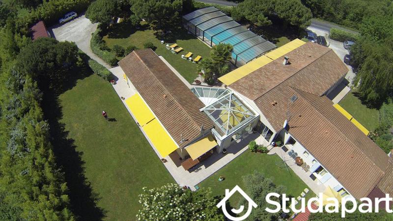 Chambre - 14 m² - 1 pièce