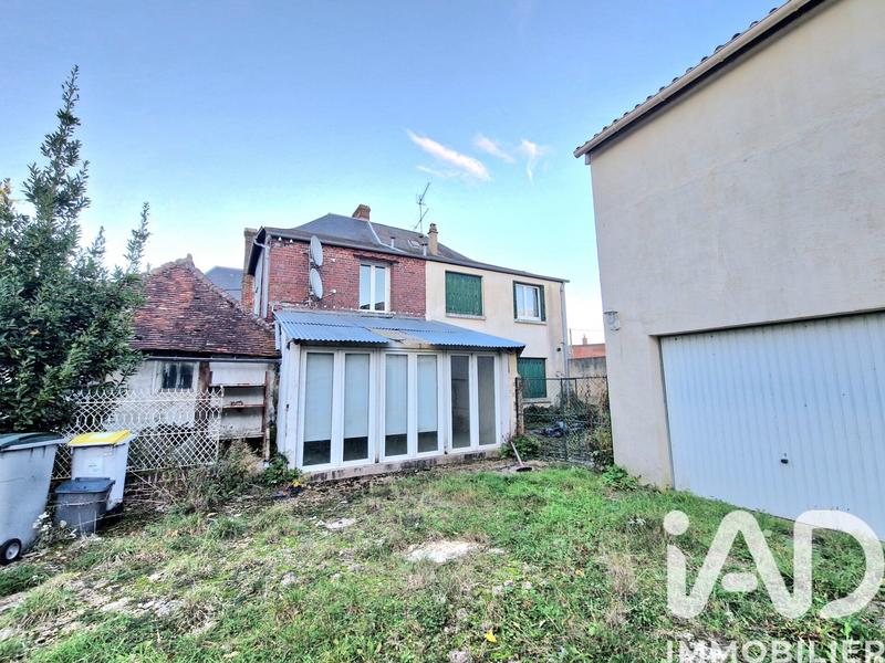 Maison - 183 m² - 9 pièces