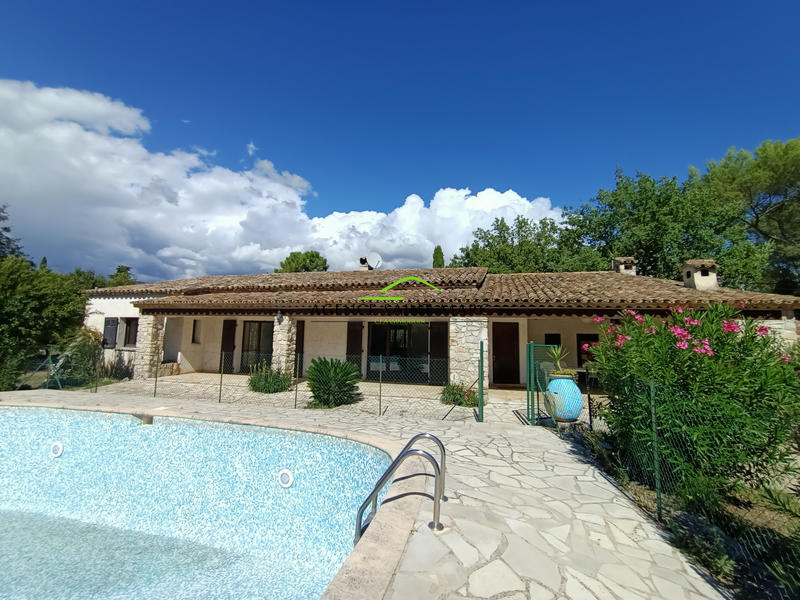 Propriété - 180 m² - 6 pièces