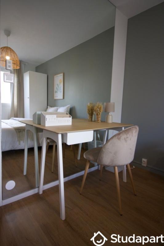 Chambre - 13 m² - 1 pièce