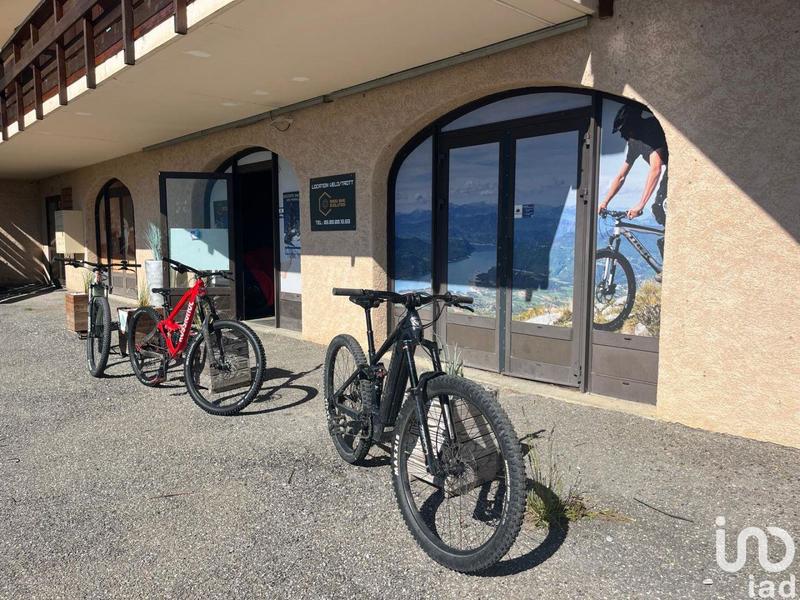 Local commercial - 171 m²