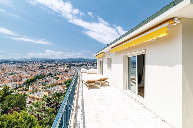 Appartement - 167 m² - 5 pièces