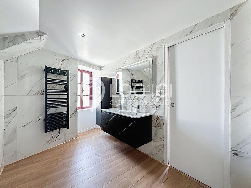 Maison - 99 m² - 3 pièces