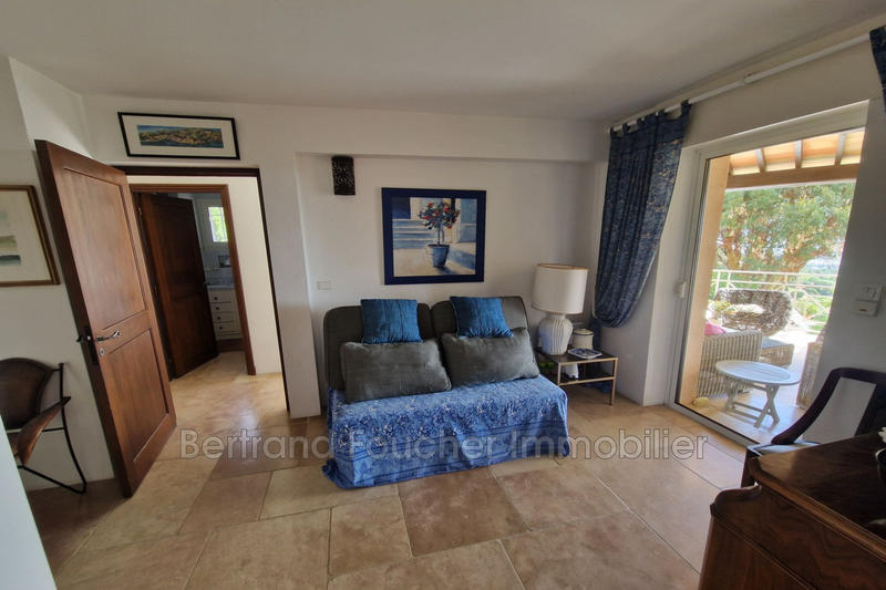 Maison - 250 m² - 10 pièces