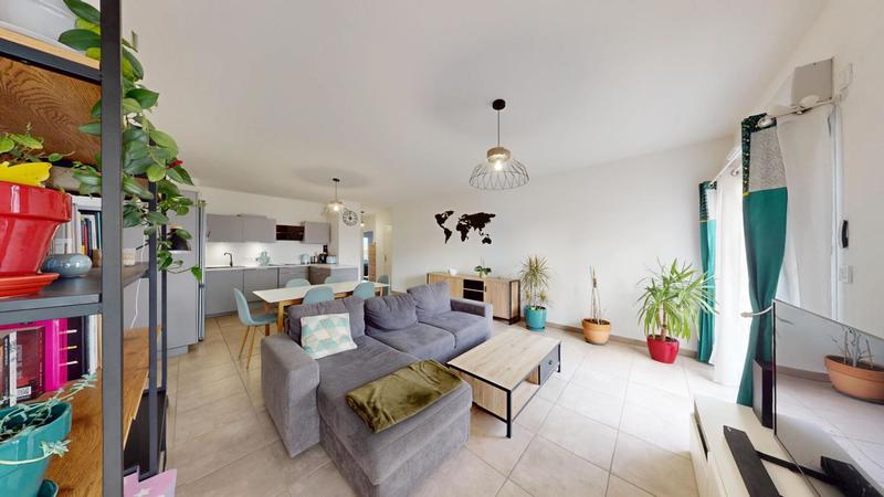 Appartement - 82 m² - 4 pièces