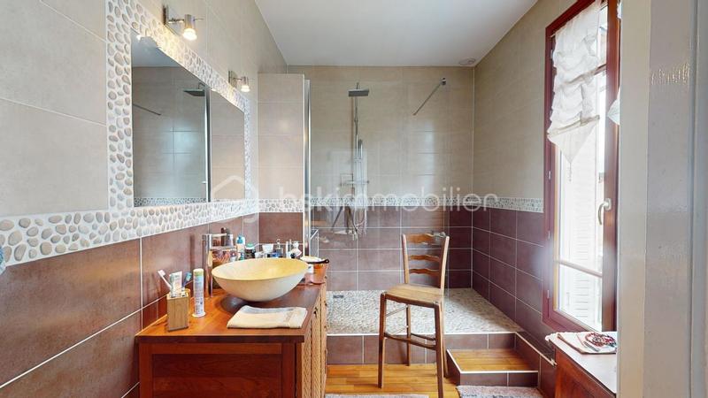 Maison bourgeoise - 204 m² - 9 pièces