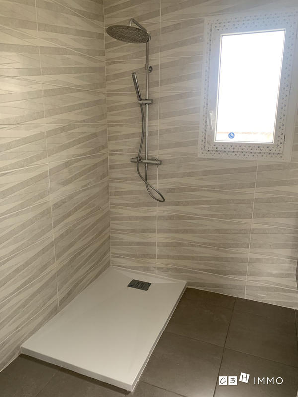 Maison - 93 m² - 4 pièces