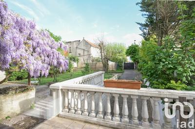 Maison - 230 m² - 5 pièces