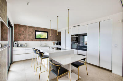 Appartement - 194 m² - 6 pièces