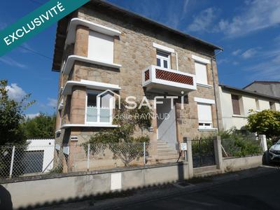 Maison - 137 m² - 6 pièces