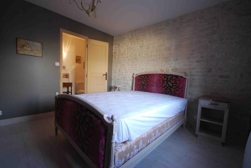 Propriété - 220 m² - 6 pièces