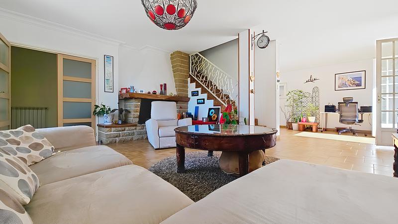 Maison - 168 m² - 6 pièces