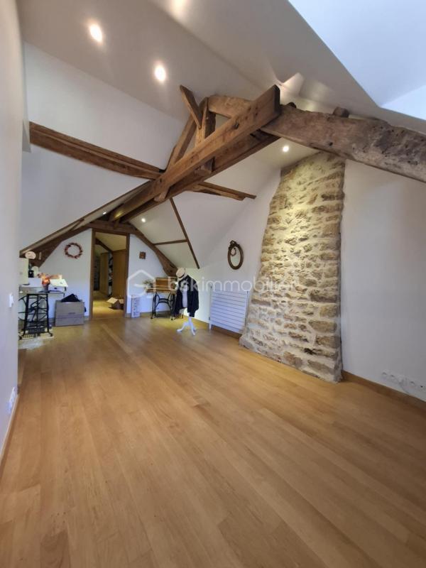 Maison de village - 181 m² - 6 pièces